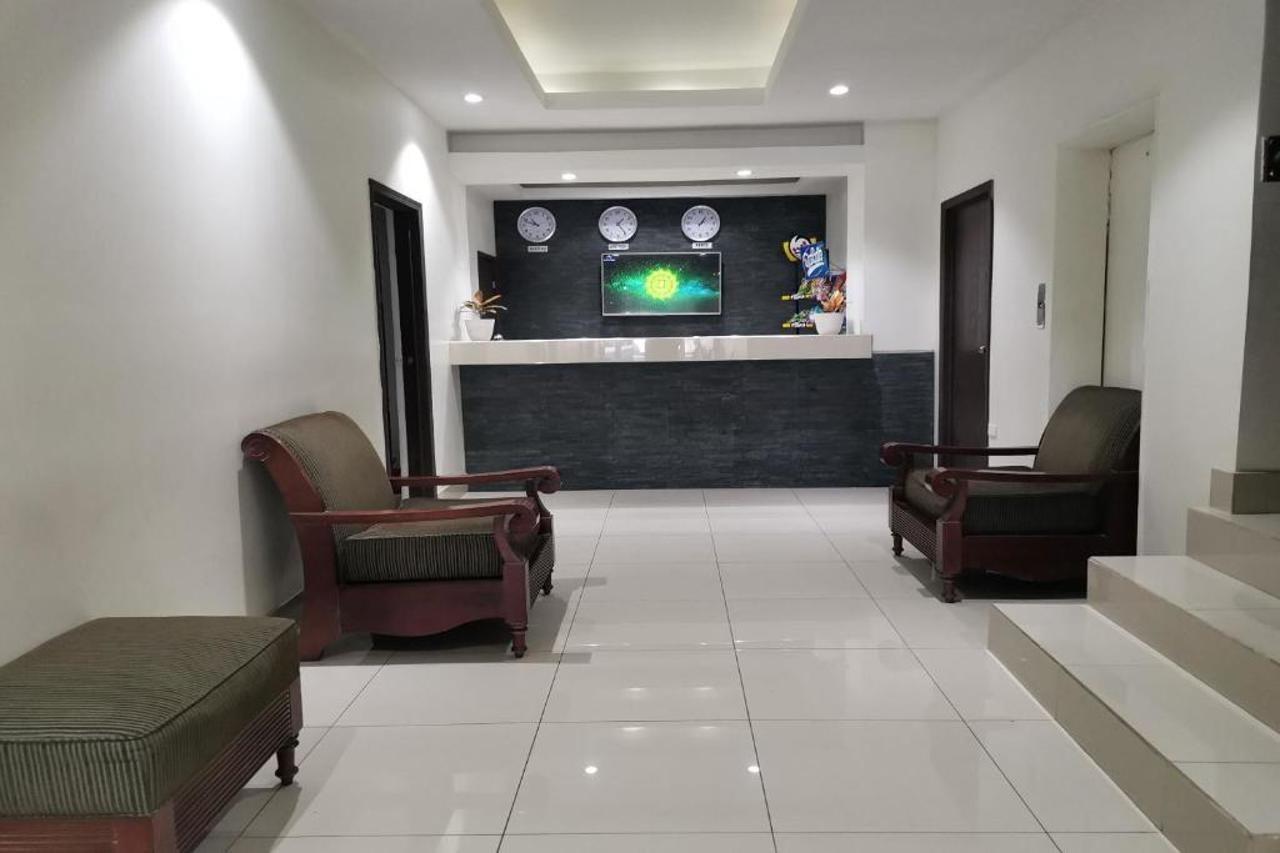 Capital O Hotel Plaza, Мехикали Екстериор снимка