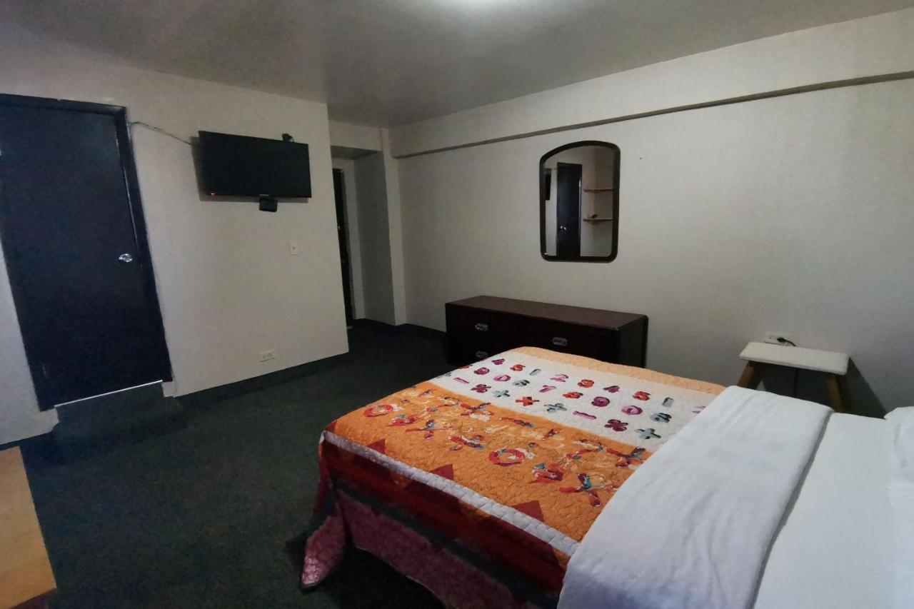 Capital O Hotel Plaza, Мехикали Екстериор снимка
