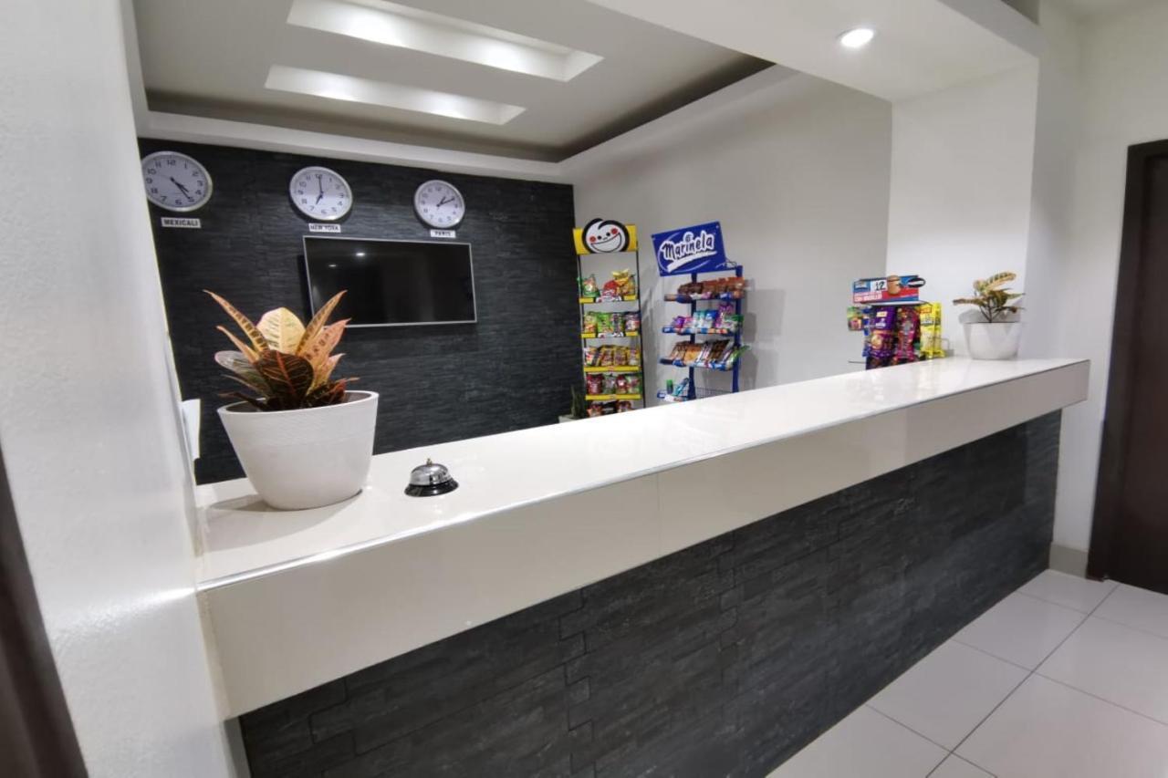 Capital O Hotel Plaza, Мехикали Екстериор снимка